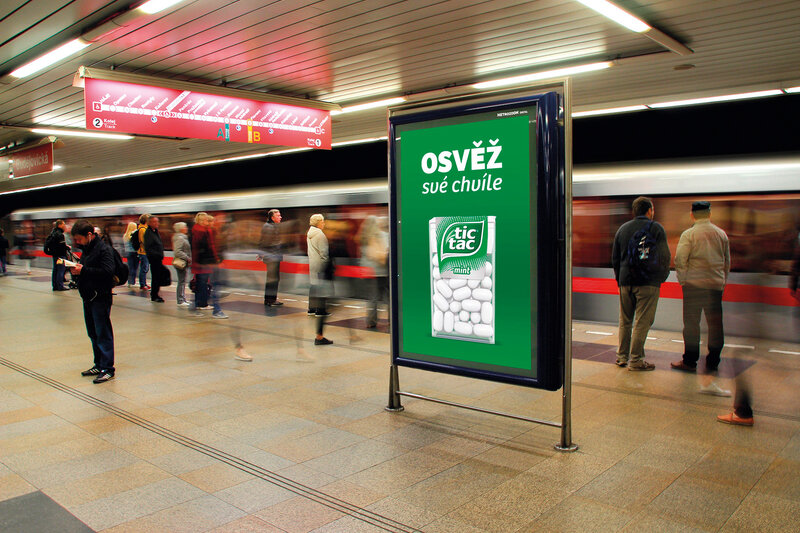 Digitální citylighty v metru