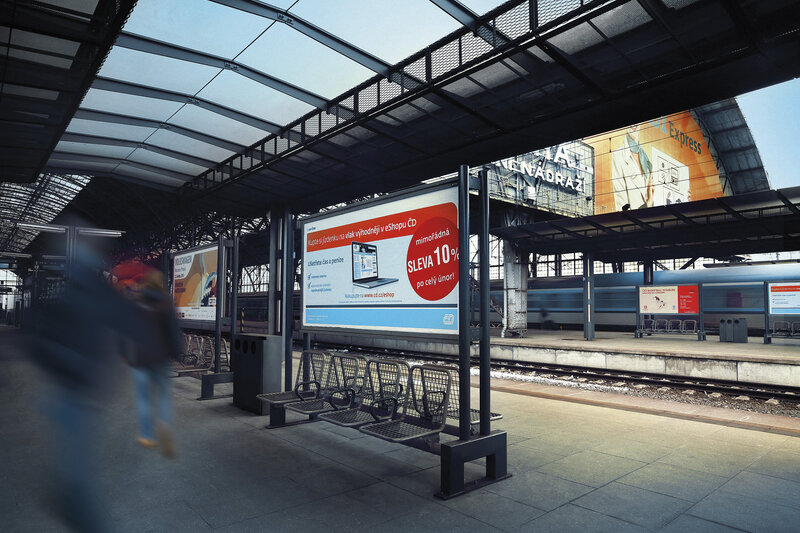 Variapostery na nádražích